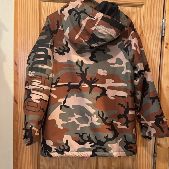 Thirty Two ski and snowboard jacket - Picture 5 of 11